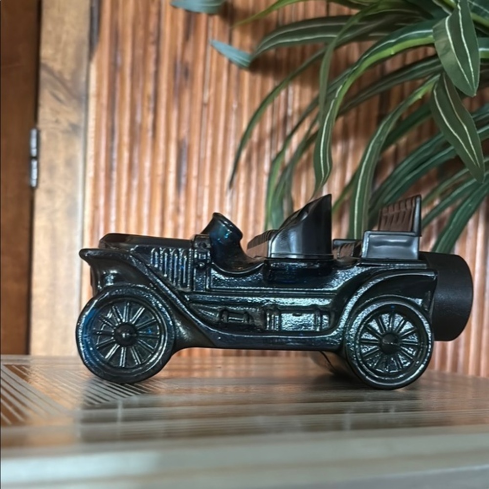 Avon Vintage Car Shaving Bottle - Blue bottle